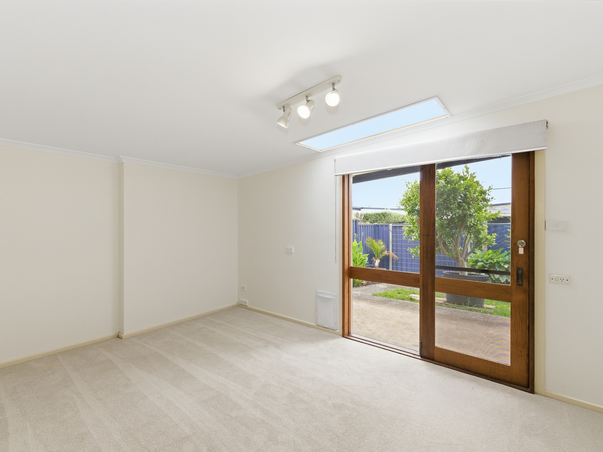 010 Open2view ID1001720 132 48 80 Settlement Road