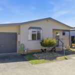 1 H17 front Caroline Wright