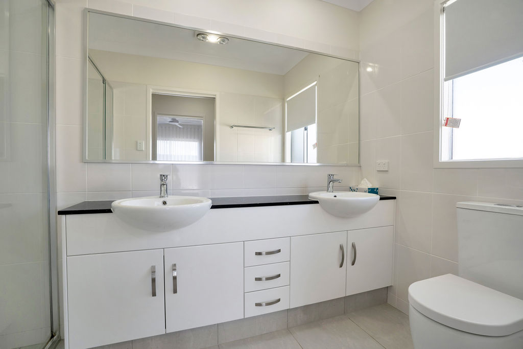 103 5 Louise lawrence