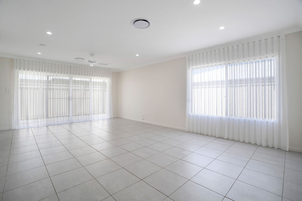 103 9 Louise lawrence