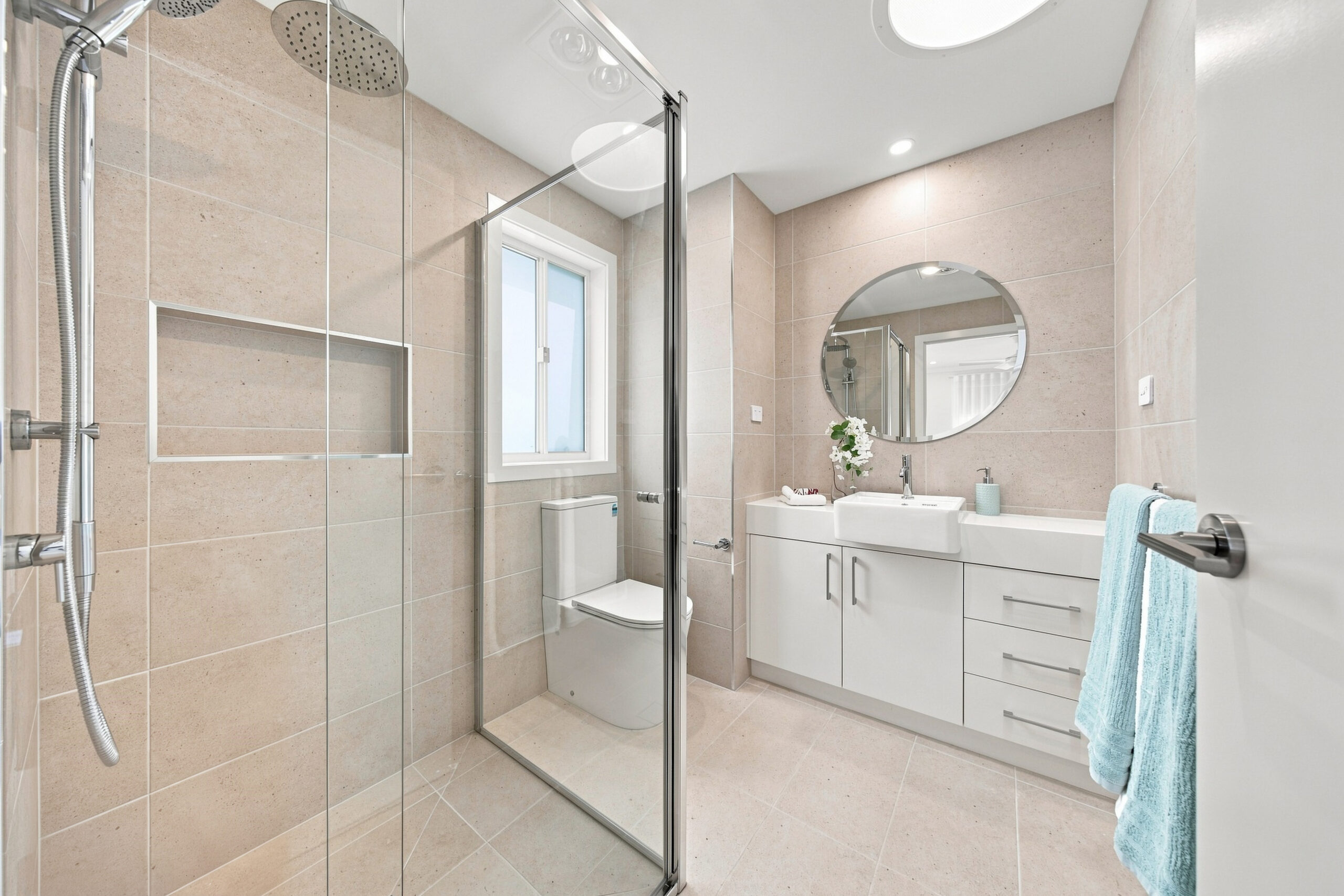 12 Brushwood Dr, Bangholme, VIC 3175 Bathroom