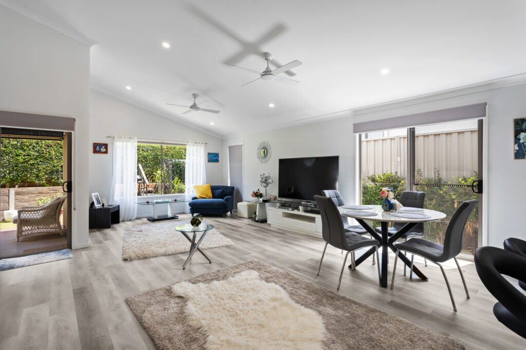 2 294 Palm Lake 001 Amanda McGilvray