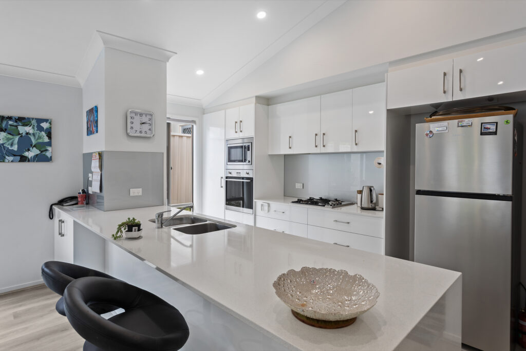 3 294 Palm Lake 004 Amanda McGilvray