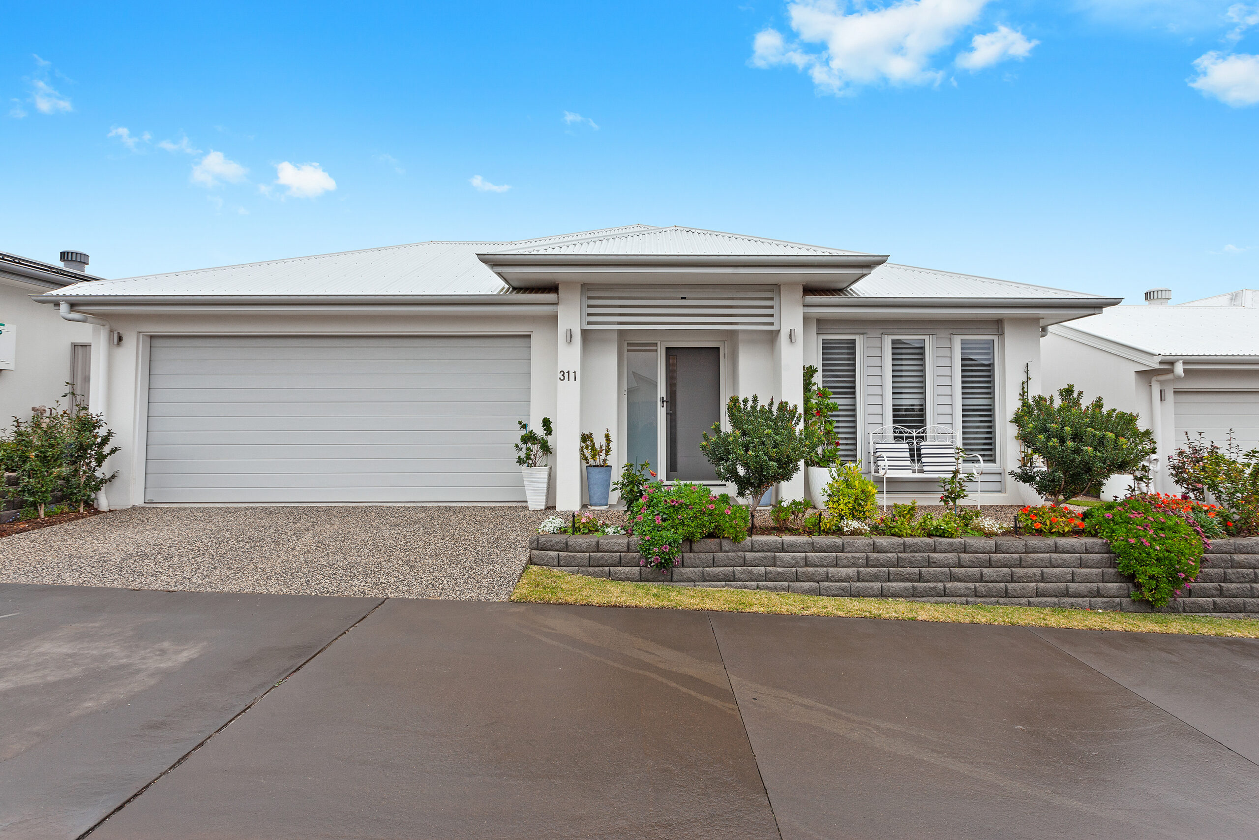 311 Palm Lake 001