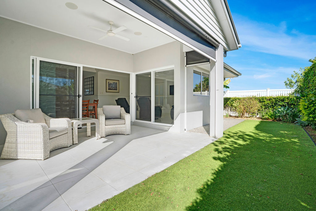 Beachmere Bay 14 Image 2