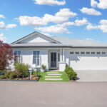 Beachmere Bay 152 Image 1