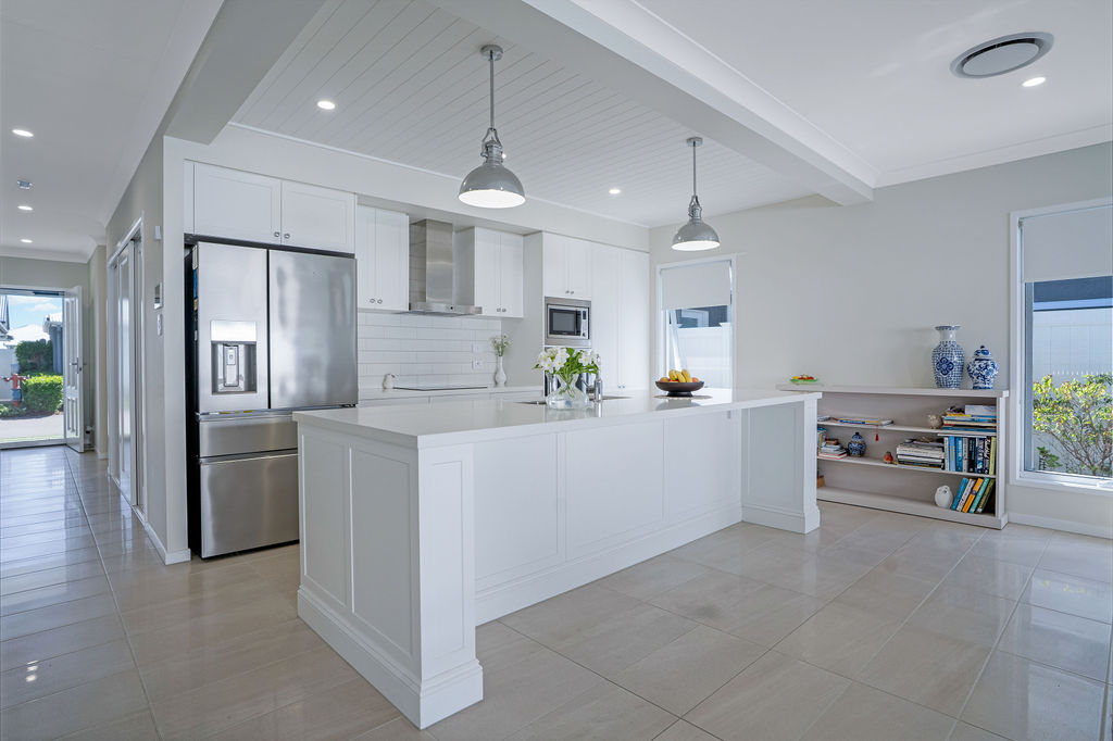 Beachmere Bay 152 Image 4