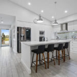 Beachmere Bay 220 Image 3