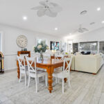 Beachmere Bay 220 Image 9
