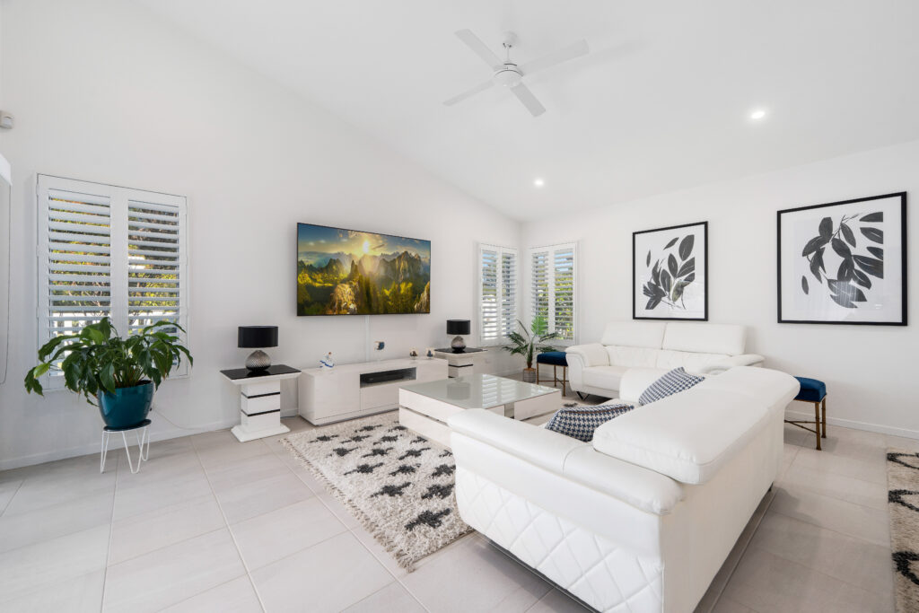 Beachmere Bay 279 Image 3