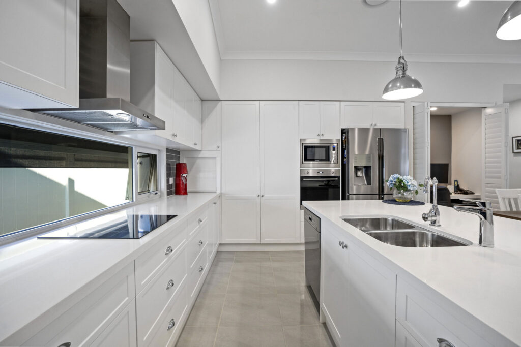 Beachmere Bay 50 Image 5