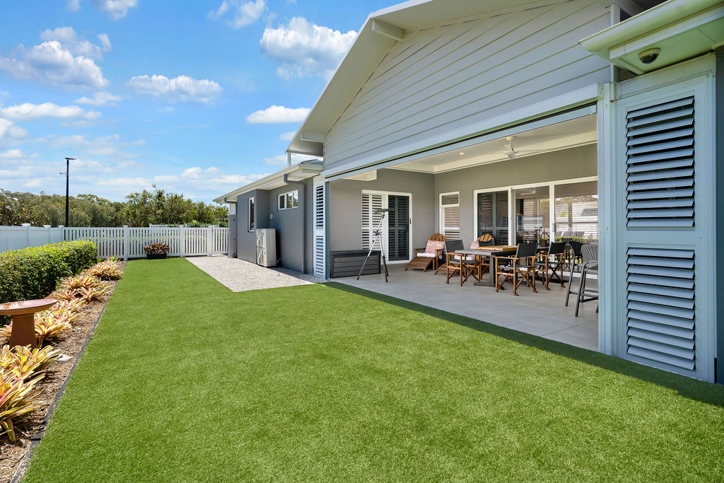 Beachmere Bay 70 Image 2