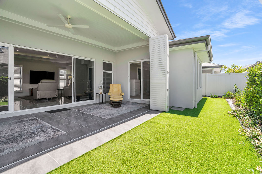 Beachmere Bay 80 Image 2