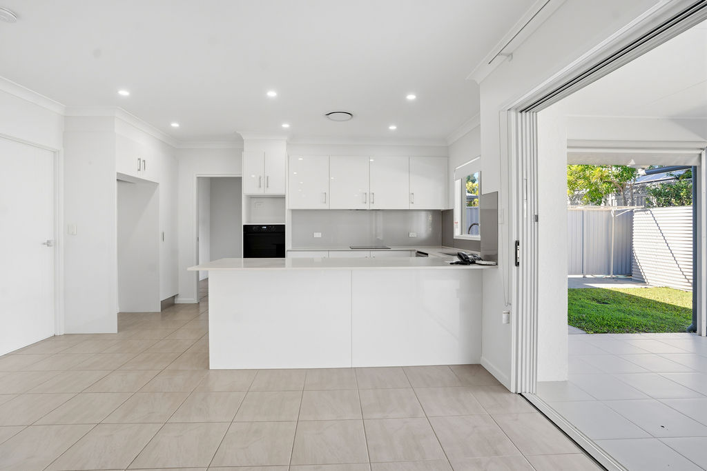 Beachmere Sands 129 Image 13