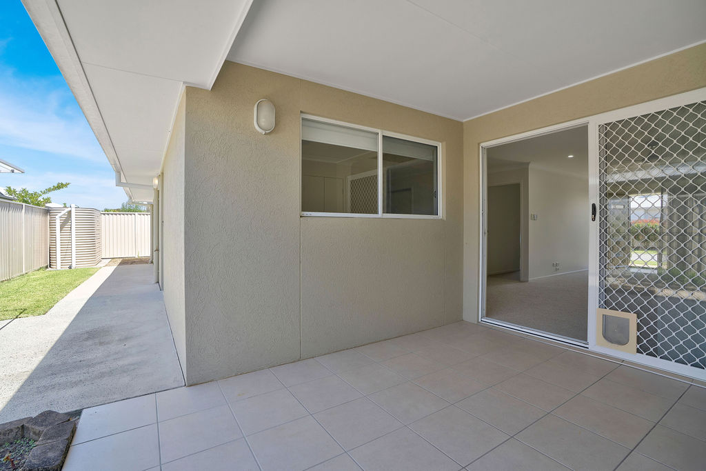 Beachmere Sands 57 Image 6