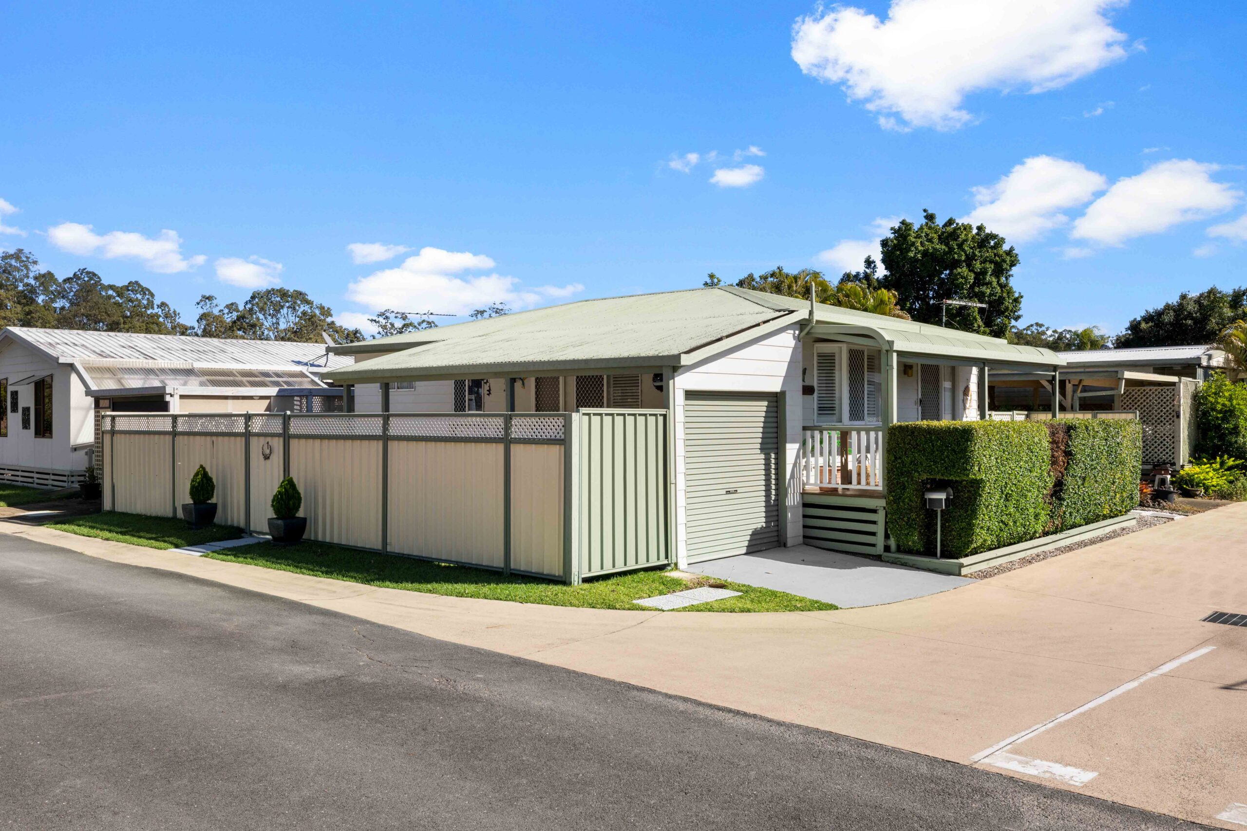 Bethania 1 Palm Court Image 2