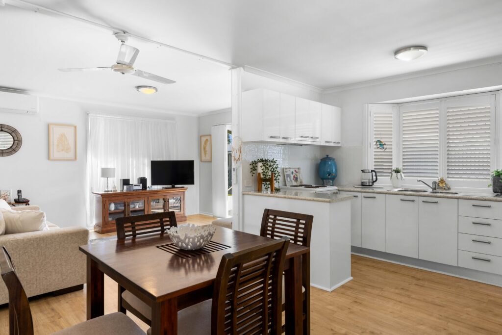 Bethania 1 Palm Court Image 5