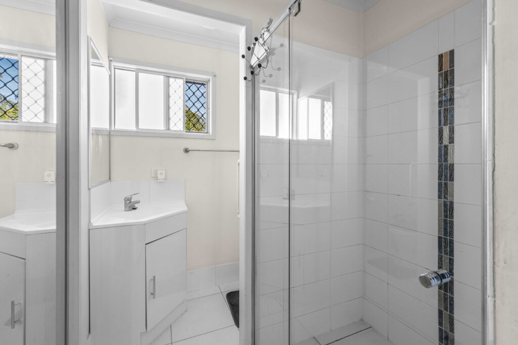 Bethania 1 Royal Drive Image 9