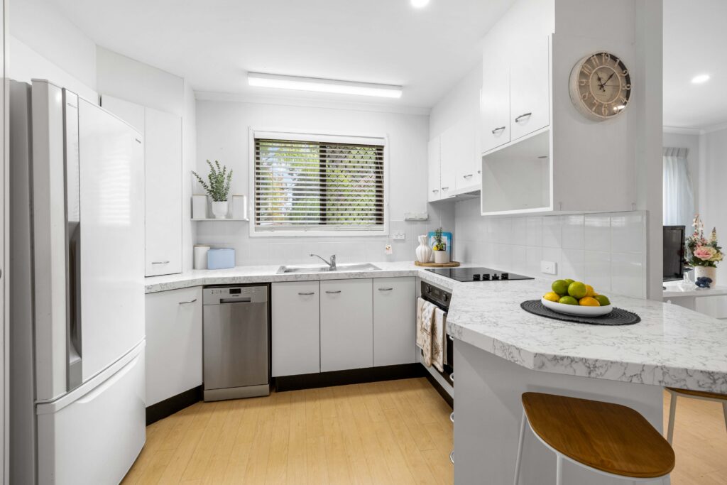 Bethania 18 Lake Court Image 5