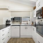 Bethania 2 Cocas Court Image 5