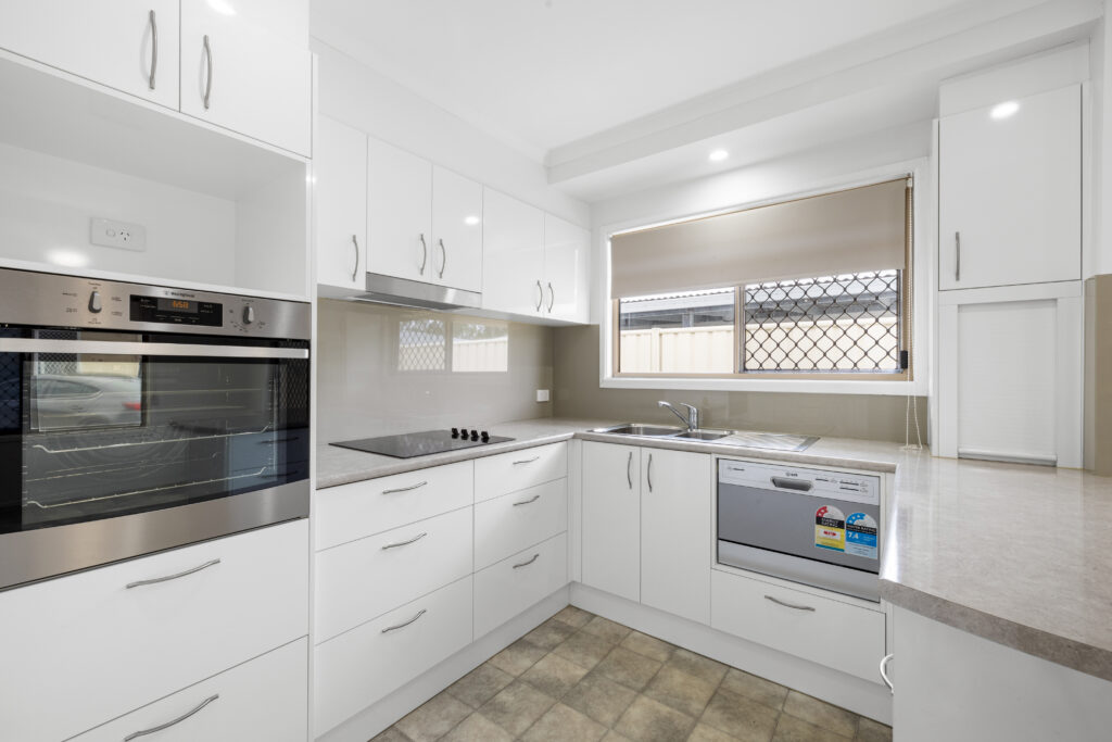 Bethania 8 Palm Court Image 3