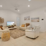 CAL 38 LIVING 2 Jules Ann Hedge