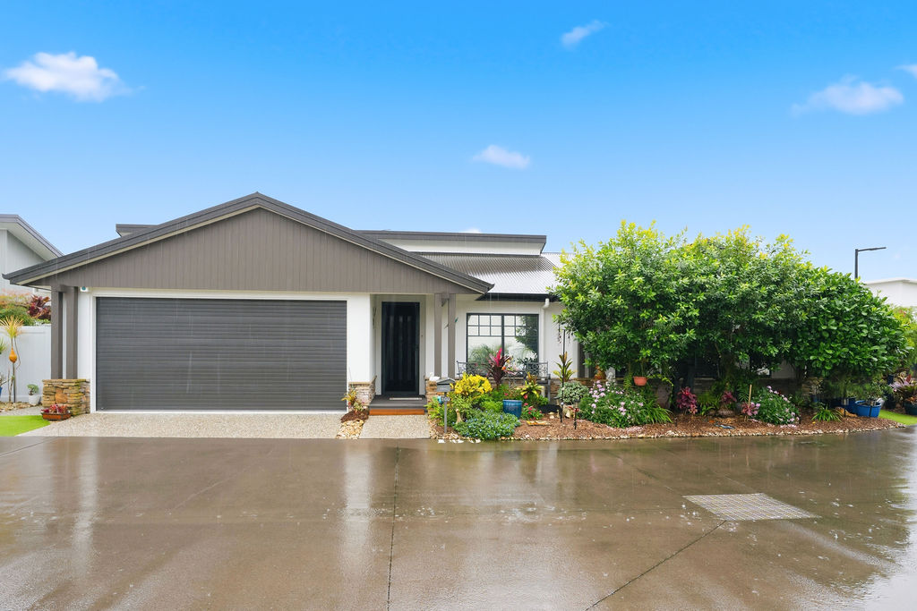 Caloundra Cay 160 Image 1