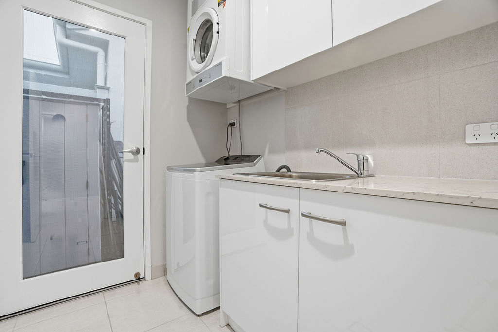 Caloundra Cay 160 Image 17