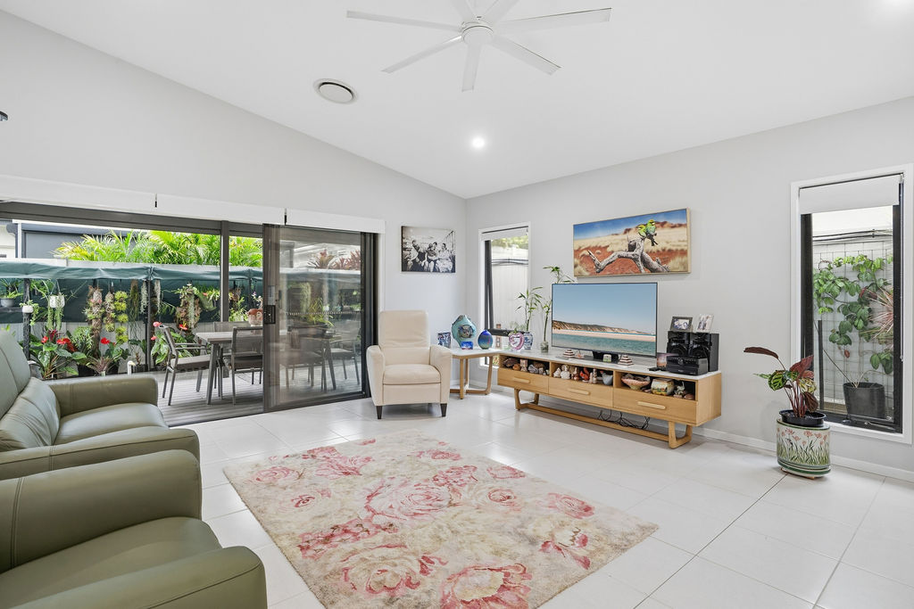 Caloundra Cay 160 Image 9