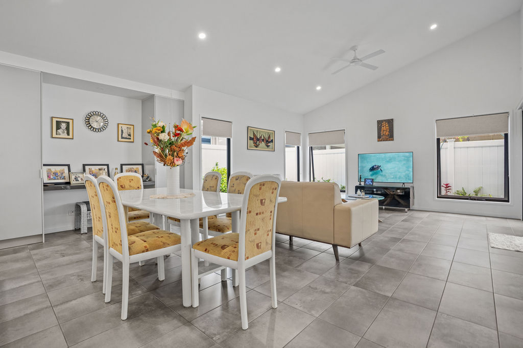 Caloundra Cay 189 Image 3