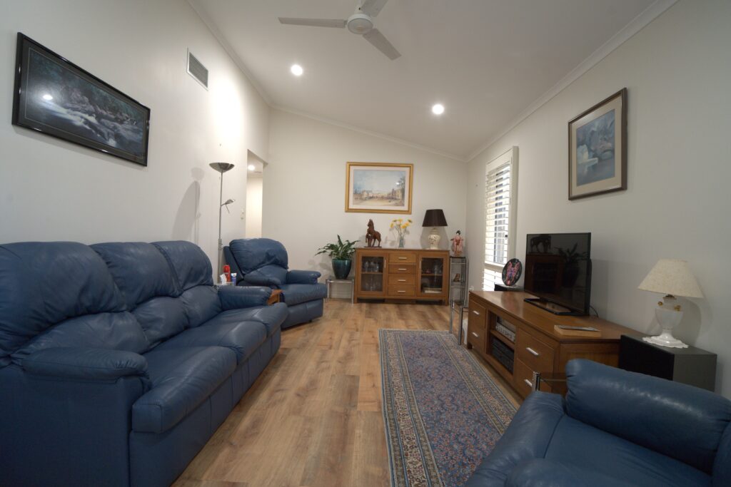 Eagleby Heights 244 Image 2