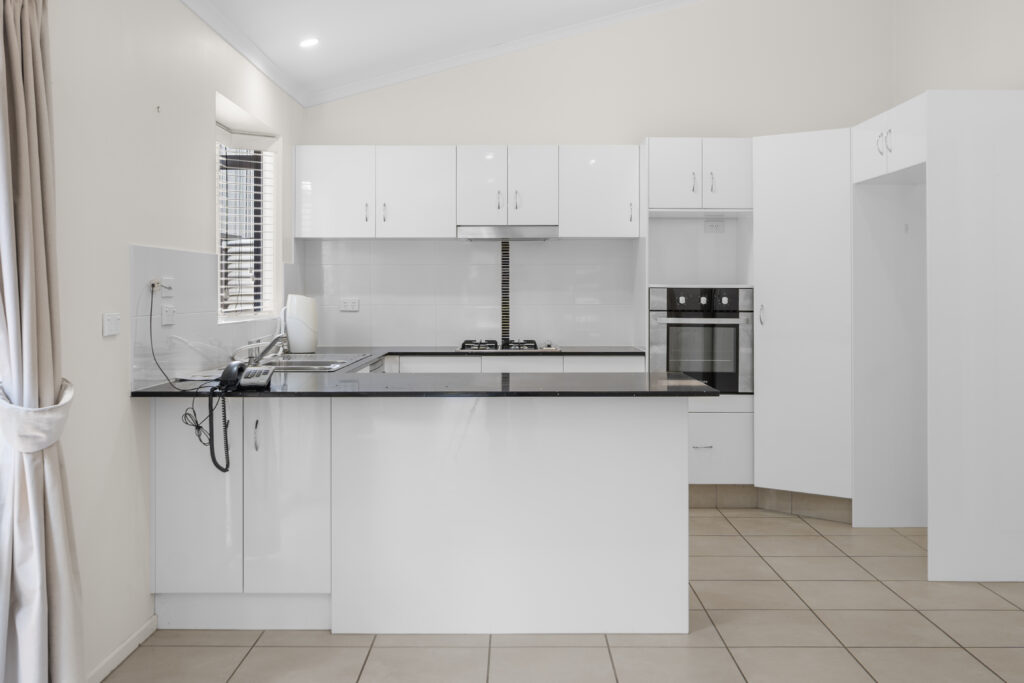 Eagleby Heights 329 Image 3
