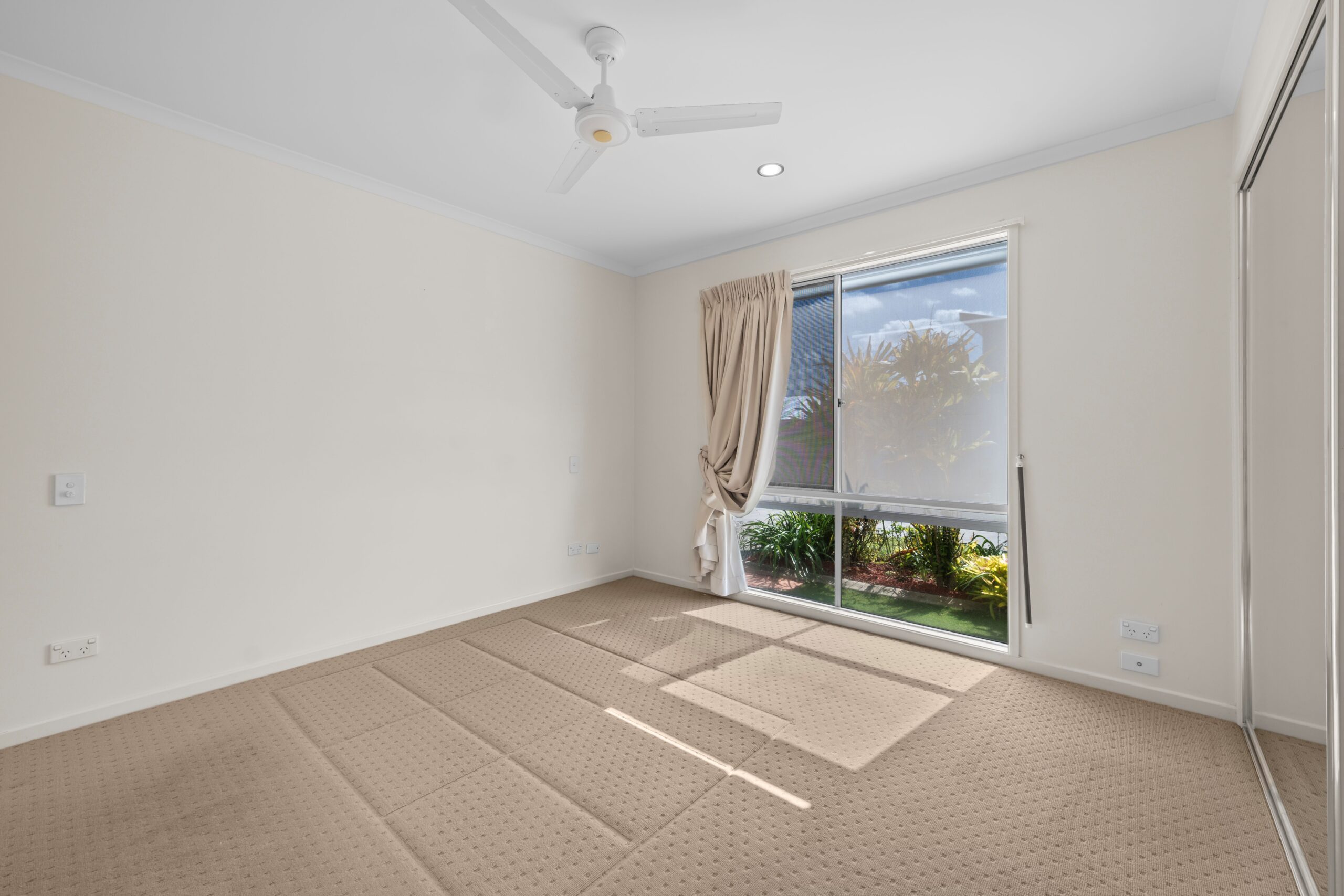 Eagleby Heights 329 Image 5