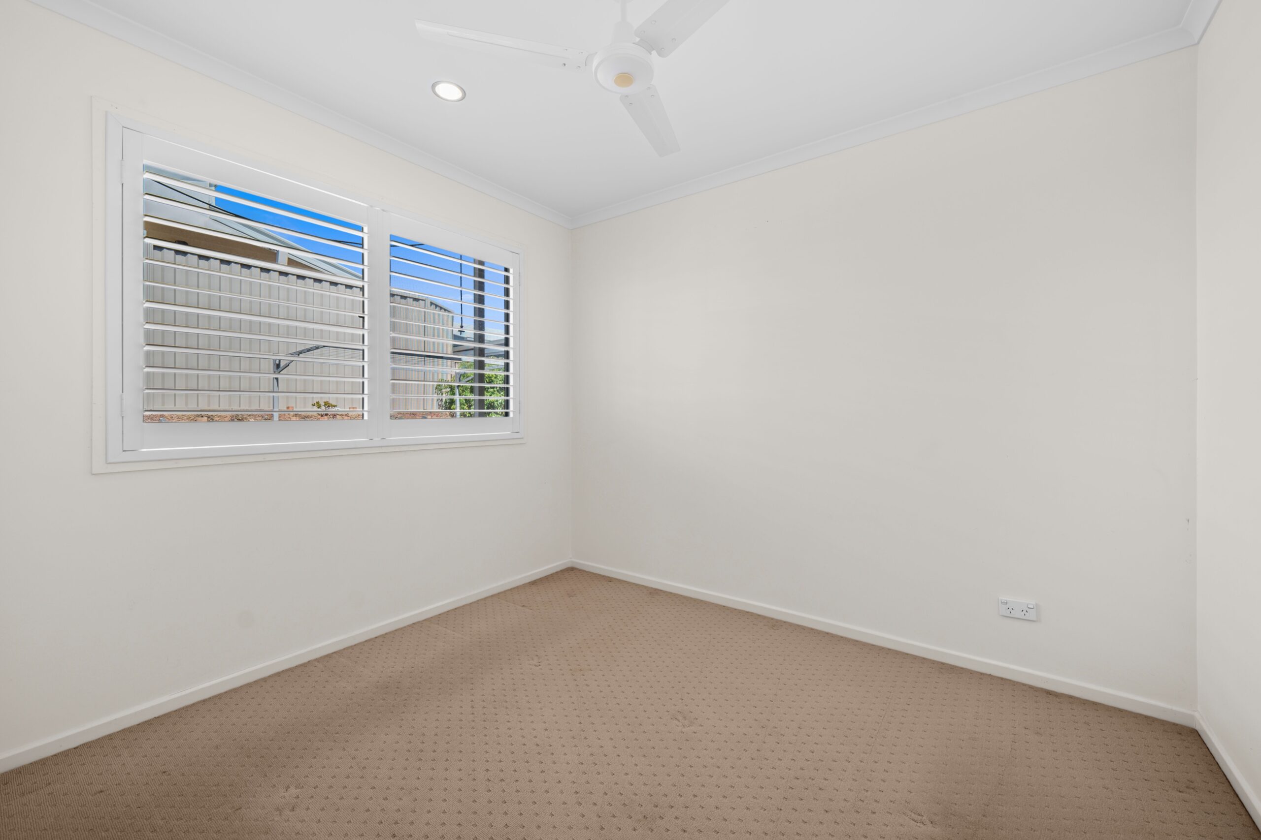 Eagleby Heights 329 Image 7