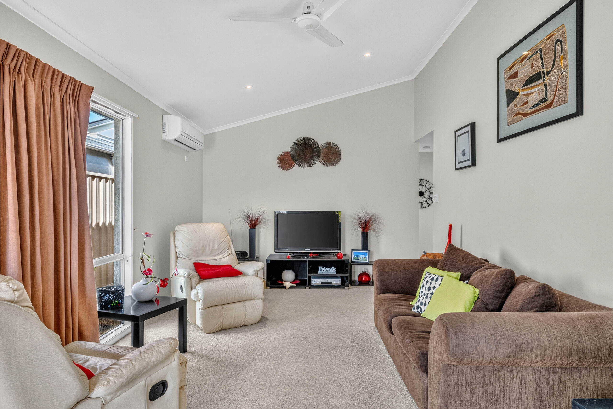 Eagleby Heights 330 Image 2
