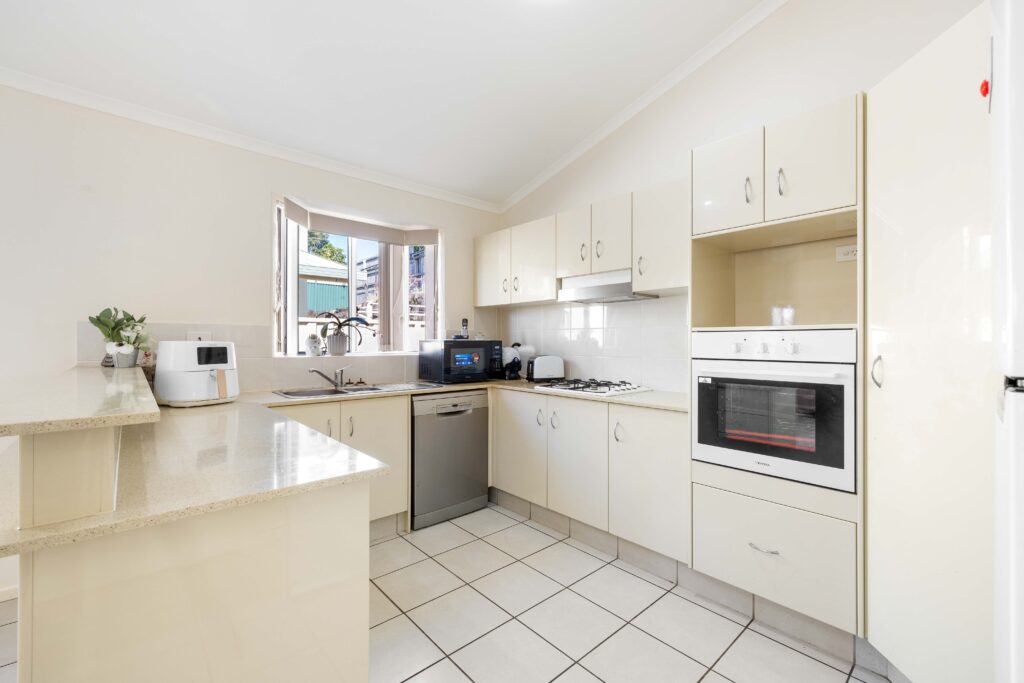 Eagleby Heights 43 Image 3