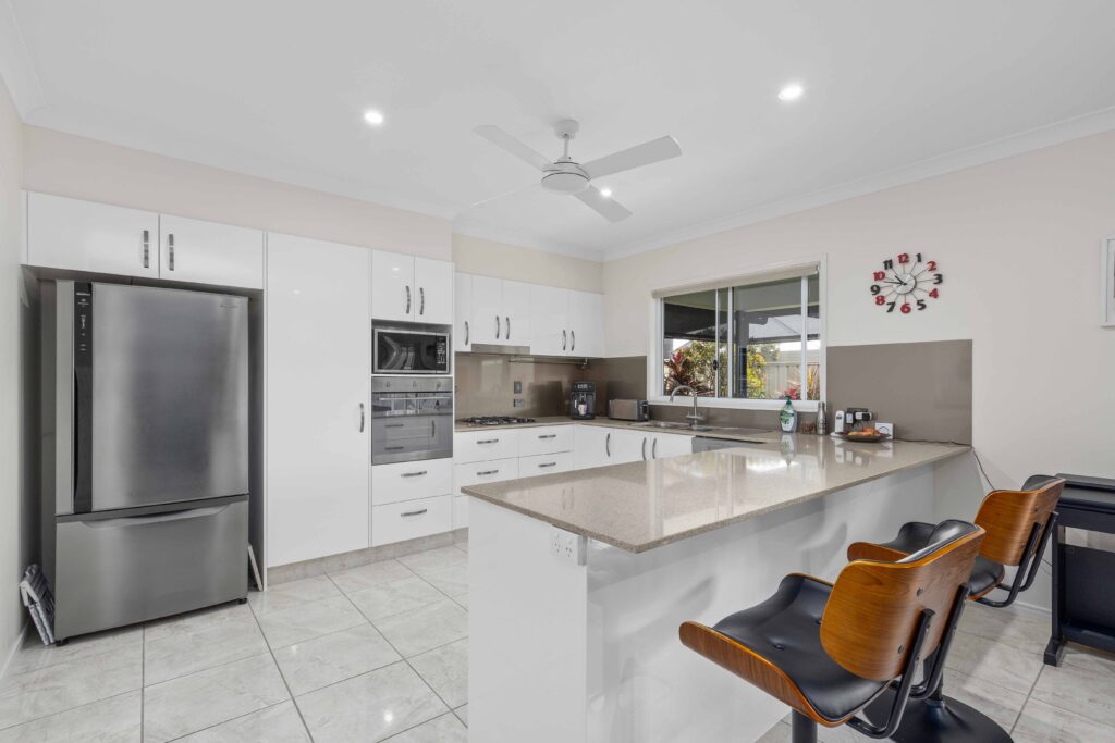 Hervey Bay 105 Image 12