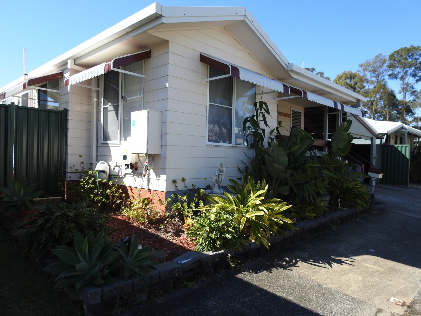PLR Bethania 25 Cedar Court Image 1