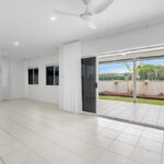 Palm lake resort Beachmere Sands Home 64 (3)