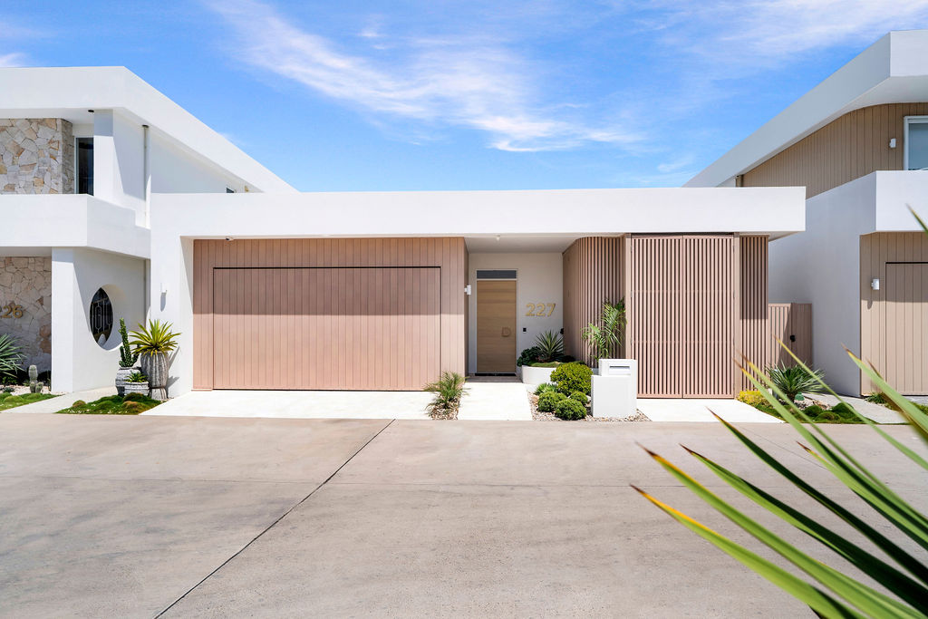 Pelican Waters 227 Image 1