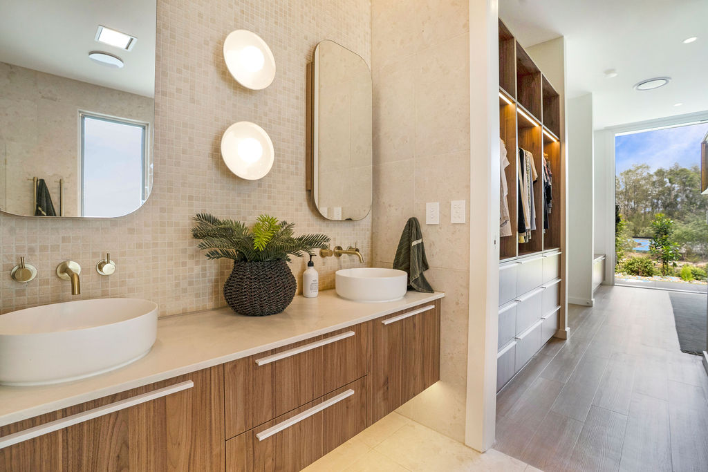 Pelican Waters 227 Image 15