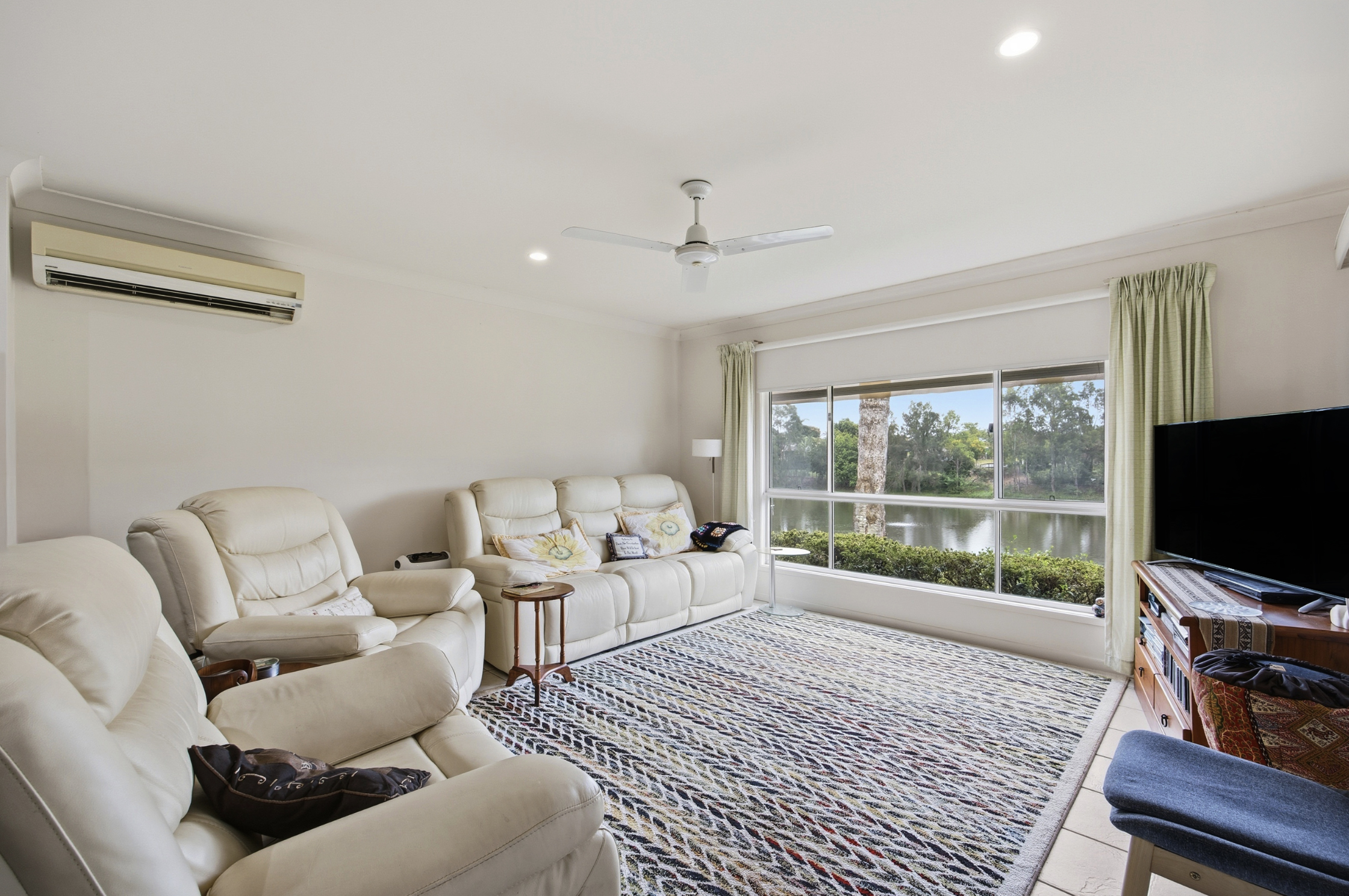 Upper Coomera 4 Image 1