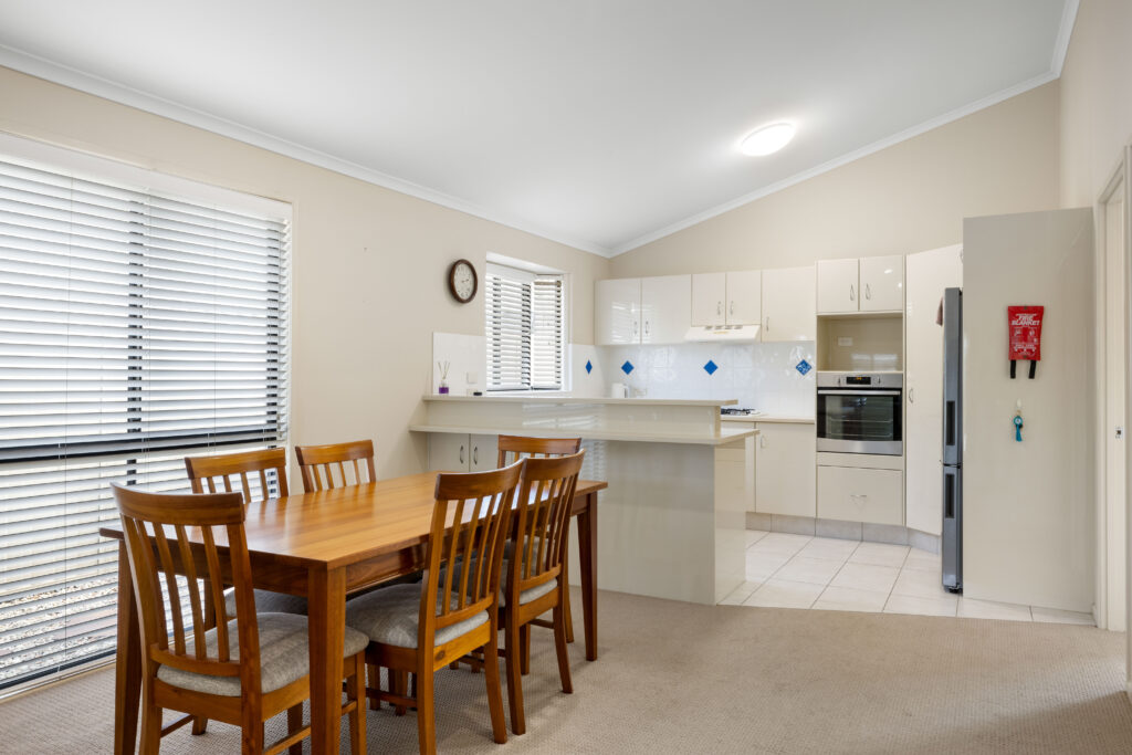 Waterford 186 Image 15