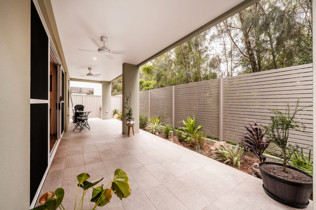 Yamba Cove 65 Image 11 edit