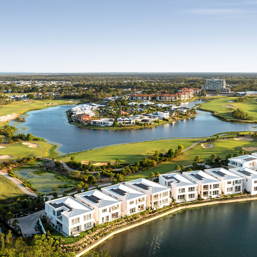 palm lake resort pelican waters location 1000x1000